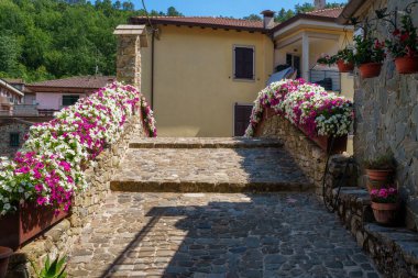 Pignone, La Spezia eyaletinin eski bir kasabası, Liguria, İtalya