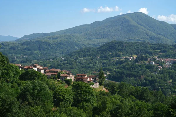 Krajobraz Górski Pobliżu Naggio Garfagnana Prowincja Lucca Toskania Włochy Latem — Zdjęcie stockowe