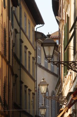 Lucca, Tuscany, İtalya 'nın tarihi binalarının dışında.