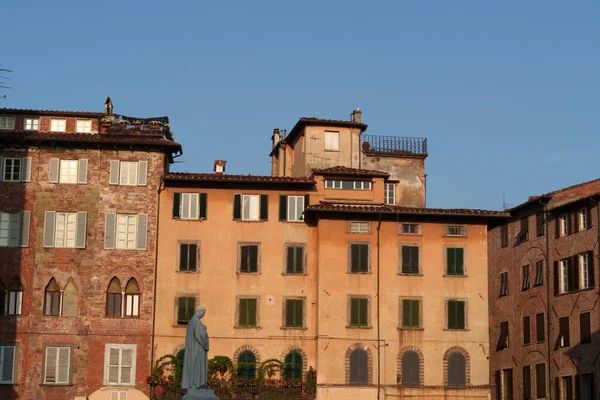 Lucca, Toskana, İtalya 'daki Foro Meydanı' nda San Michele