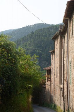 Pieve di Compito, Lucca, Tuscany, İtalya yakınlarındaki kırsal köy, yazın.