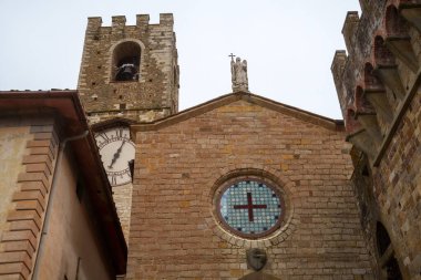 Badia a Passignano, İtalya 'nın Toskana bölgesindeki Chianti bölgesinde ortaçağ manastırı.