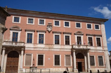 San Quirico d Orcia, Siena 'nın tarihi bir kasabası, Toskana, İtalya