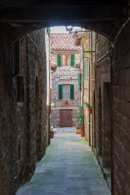 Abbadia San Salvatore, Siena 'nın tarihi bir kasabası, Toskana, İtalya