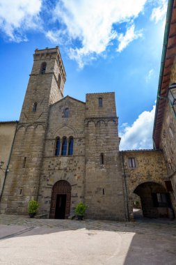 Abbadia San Salvatore, Siena 'nın tarihi bir kasabası, Toskana, İtalya