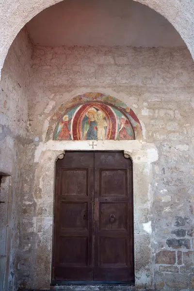 Ocre, İtalya, Abruzzo 'da L Aquila' da eski bir köy.