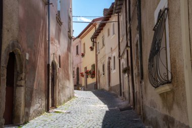Rocca di Mezzo, İtalya, Abruzzo, Aquila eyaletinin eski bir kasabası.