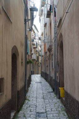 Isernia 'nın eski binaları, Molise, İtalya' nın tarihi şehirleri.