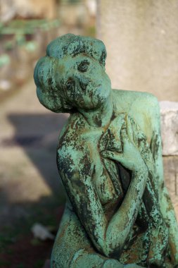 Cimitero Monumentale, Milano, Lombardy, İtalya 'daki tarihi mezarlık. bir mezar