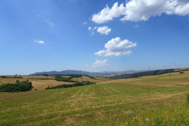 İtalya 'nın Avellino eyaletinde yaz aylarında kırsal alan