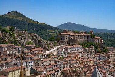 Muro Lucano 'nun manzarası, Potenza ilinin eski bir kasabası, Basilicata, İtalya