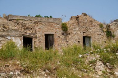 Craco, Matera vilayetinde terk edilmiş eski bir köy, Basilicata, İtalya