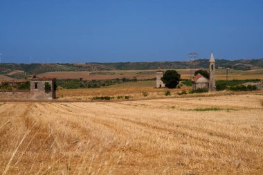 Potenza ili, Basilicata, İtalya 'da Forenza ve Venosa yakınlarındaki kır manzarası