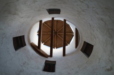 Lungarella, Avellino, Campania, İtalya yakınlarındaki eski binanın tavanı.