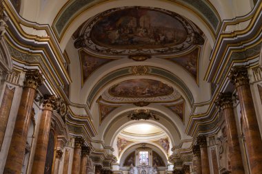 Madonna del Ponte 'nin iç mimarisi, Lanciano katedrali, Chieti, Abruzzo, İtalya