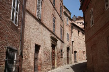 Amandola, İtalya 'nın Marche eyaletinde tarihi bir şehir.