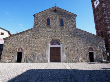 Ortaçağ SS kilisesi. Pietro e Paolo, Agliate, Monza Brianza ili, Lombardy, İtalya
