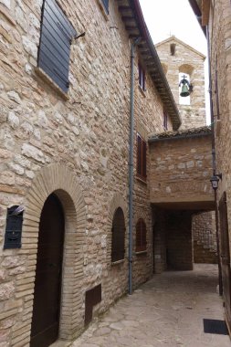 Collepino, İtalya 'nın Umbria eyaletinde Spello yakınlarındaki ortaçağ köyü.