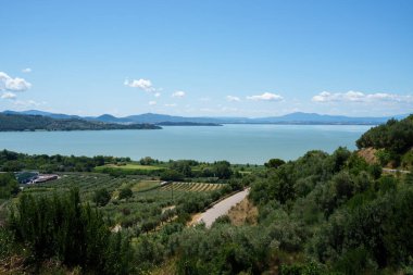 Trasimeno Gölü yazın Passignano yakınlarında, Perugia, Umbria, İtalya