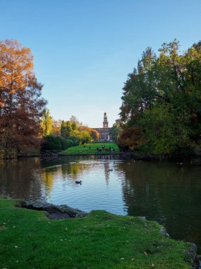 Parco Sempione, Milano, Lombardy, İtalya 'da halk parkı, Kasım ayında