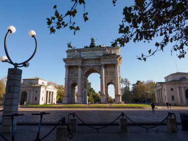 Milano, Lombardiya, İtalya 'da Arco della Pace olarak bilinen tarihi kemer.