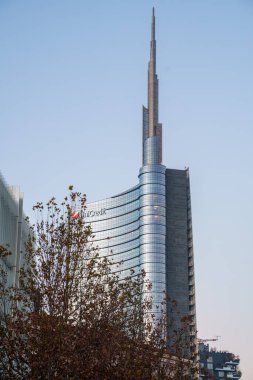 Milano, Lombardiya, İtalya 'daki Porta Nuova' daki eski ve modern binalar