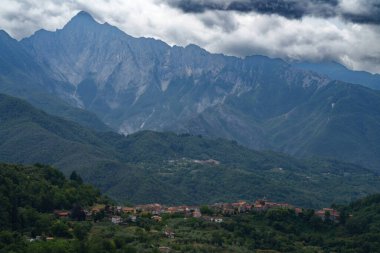 Lunigiana 'da Casola yakınlarındaki dağ manzarası, Sahip Carrara eyaleti Toskana, İtalya