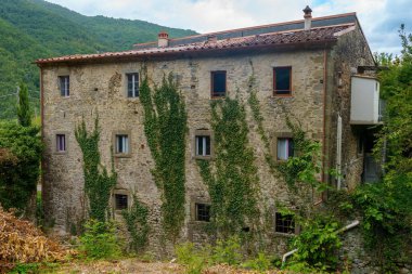 Fivizzano yakınlarındaki eski ev, Sahip Carrara Bölgesi Toskana, İtalya