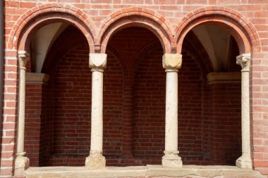 Piacenza ilindeki Chiaravalle della Colomba Ortaçağ Manastırı, Emilia-Romagna, İtalya