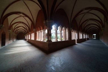 Piacenza ilindeki Chiaravalle della Colomba Ortaçağ Manastırı, Emilia-Romagna, İtalya