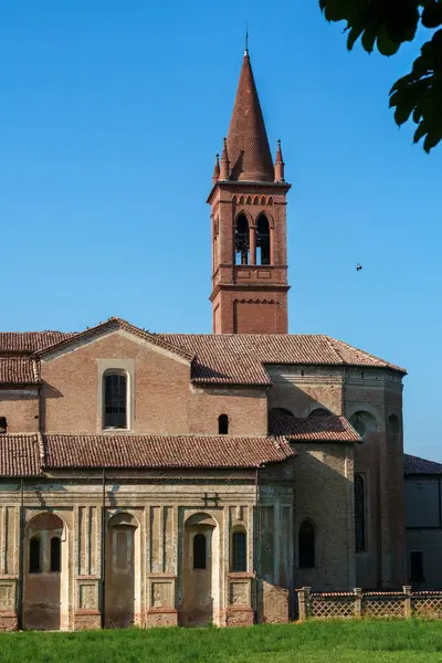 Cortemaggiore 'deki Annunziata Kilisesi ve manastırı, Piacenza ili, Emilia-Romagna, İtalya