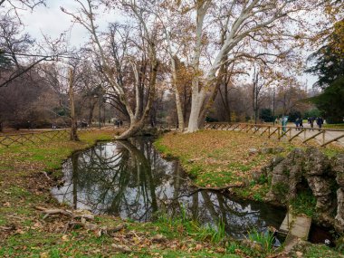 Milano 'daki Sempione Parkı, Lombardy, İtalya, Aralık ayında.
