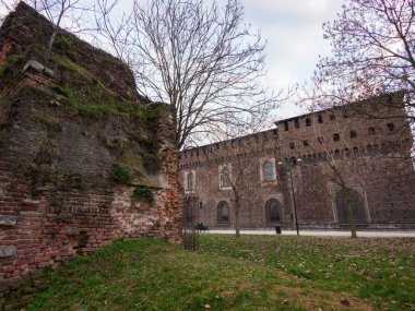 Milano 'daki Sempione Parkı, Lombardy, İtalya, Aralık ayında.