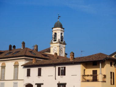 Gaggiano, Milan, Lombardy, İtalya: Naviglio Grande 'deki tarihi evlerin dışı