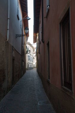 Merhaba, İtalya, Lombardy 'deki Lecco ilinin eski köyü.