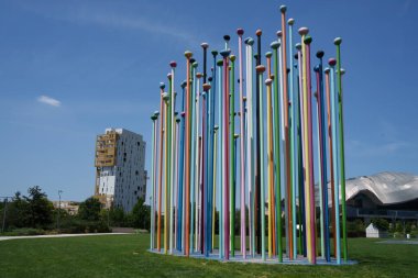 Şehir yaşamı, Milan, Lombardy, İtalya 'da üç kuleli modern ticari ve meskun bölge