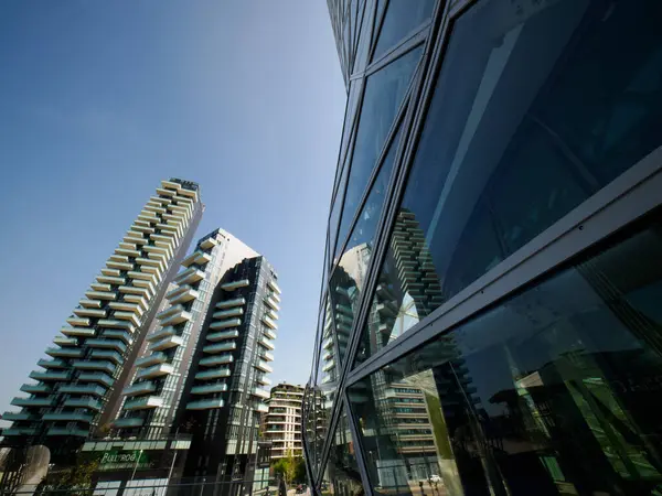 Porta Nuova, Milan, Lombardy, İtalya 'daki modern binalar