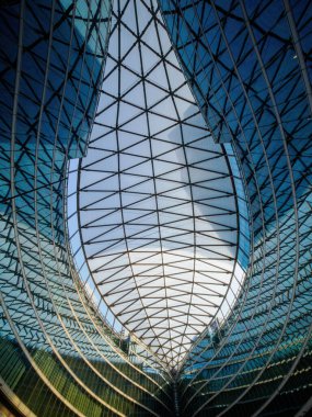 Porta Nuova, Milan, Lombardy, İtalya 'daki modern binalar. Palazzo Lombardia, Piazza Citta di Lombardia, Avrupa 'nın en büyük kapalı alanı.