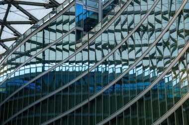 Porta Nuova, Milan, Lombardy, İtalya 'daki modern binalar. Palazzo Lombardia, Piazza Citta di Lombardia, Avrupa 'nın en büyük kapalı alanı.