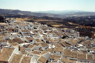 Olvera 'nın panoramik manzarası, Endülüs bölgesi, İspanya