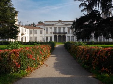 Villa Mirabello, Monza parkındaki tarihi bina, Brianza, Lombardy, İtalya