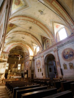 Gaggiano ve Noviglio yakınlarındaki Tainate 'deki Santi Pietro e Paolo Kilisesi, Milano, Lombardy, İtalya