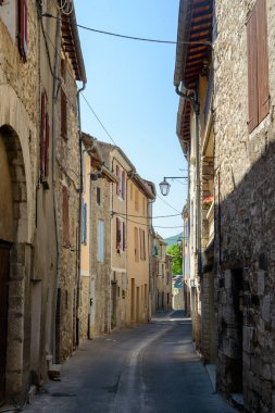 Sisteron (Alpes.de.Haute-Provence, Provence-Alpes-Cote d'Azur, Fransa): tipik eski sokak