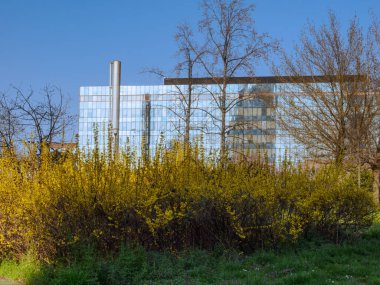 Giardini Salvador 'daki modern bina cephesi Allende, Milan, Lombardy, İtalya, Citylife yakın.