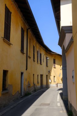 Merate Caddesi, tarihi şehir Lecco, Brianza, Lombardy, İtalya