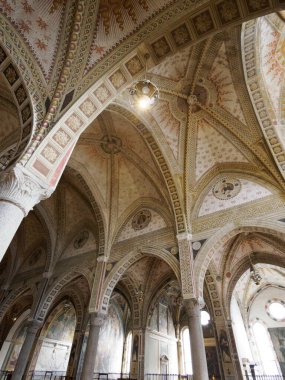 Milano, Lombardy, İtalya 'daki Santa Maria delle Grazie kilisesinin içi. Resim: Niccolo da Cremona