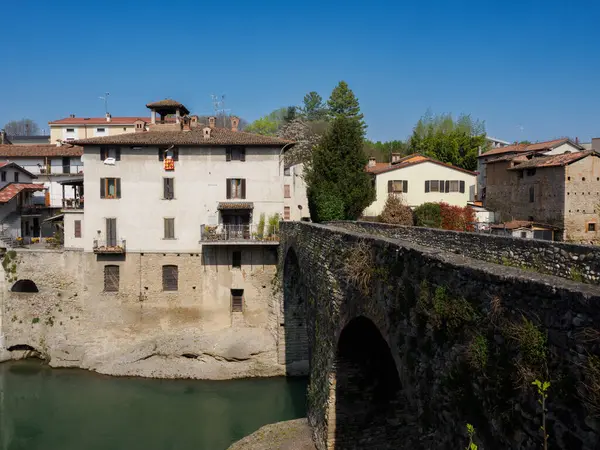 Brembate, İtalya 'nın Lombardiya eyaletinin tarihi bir kasabası.