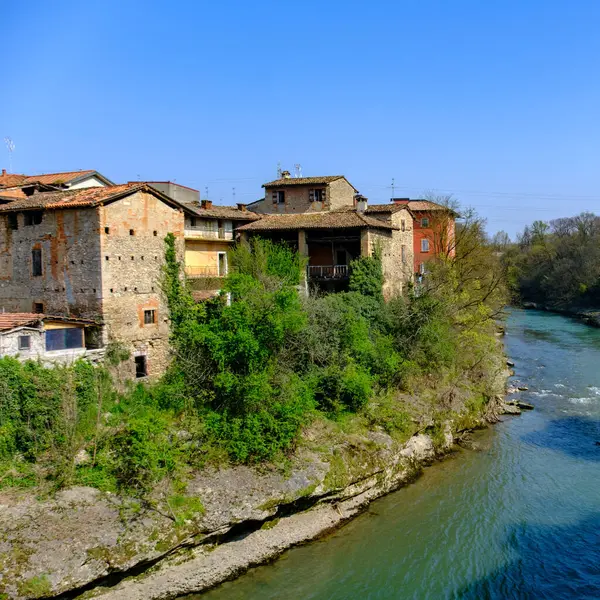 Brembate, İtalya 'nın Lombardiya eyaletinin tarihi bir kasabası.