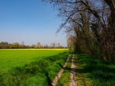 Marne, Brembate yakınlarındaki tarihi köy, Bergamo ili, Lombardy, İtalya, baharda