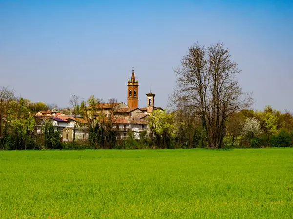 Marne, Brembate yakınlarındaki tarihi köy, Bergamo ili, Lombardy, İtalya, baharda